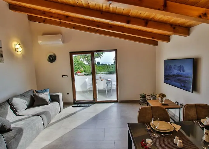 Diamond Seaview Apartmán *