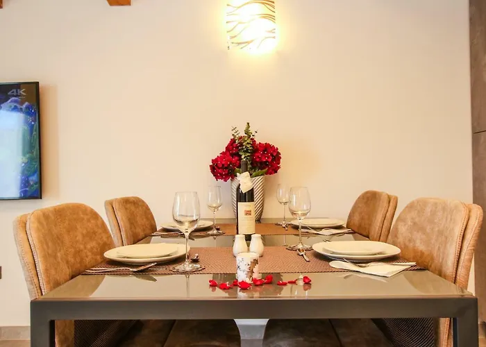 Diamond Seaview Апартаменты *